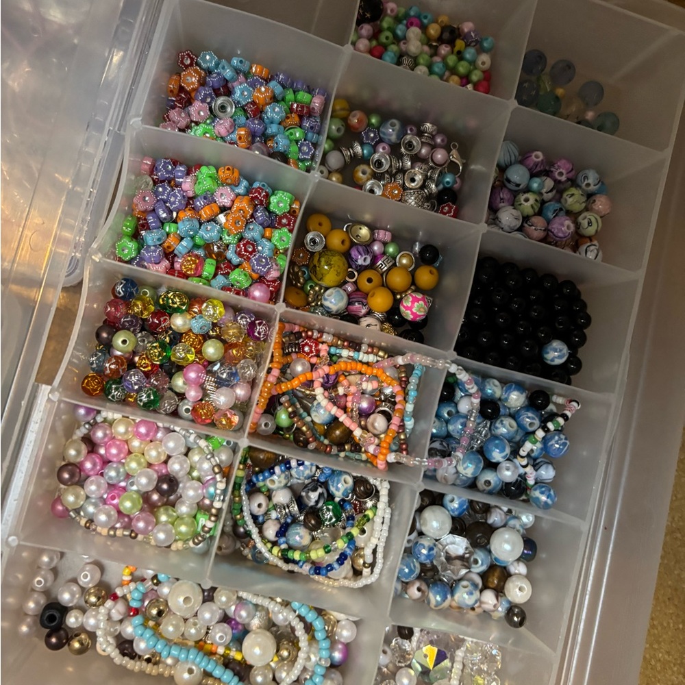 Multi-Color Bead Storage Organizer!!MAKE AN OFFER🍃🌹🧚‍♀️🕊️💫🚀